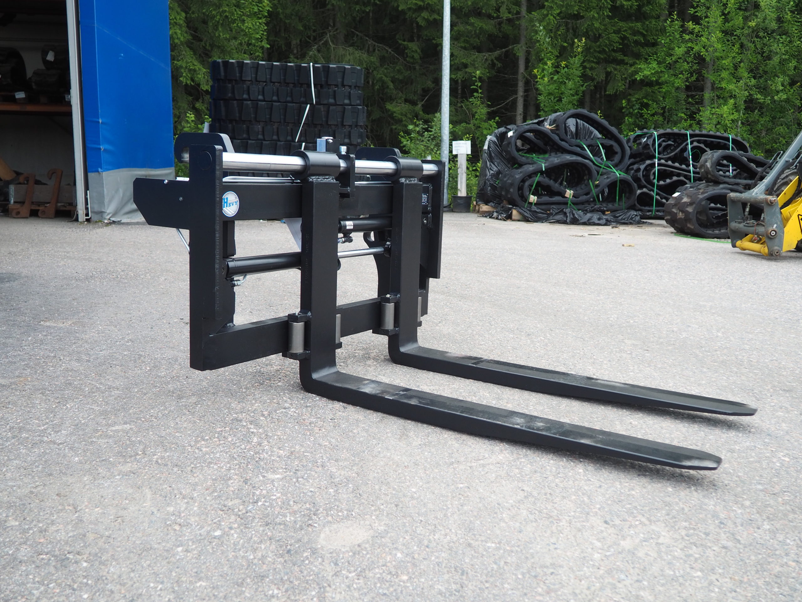 Hydraulipiikit sivuttaissiirrolla