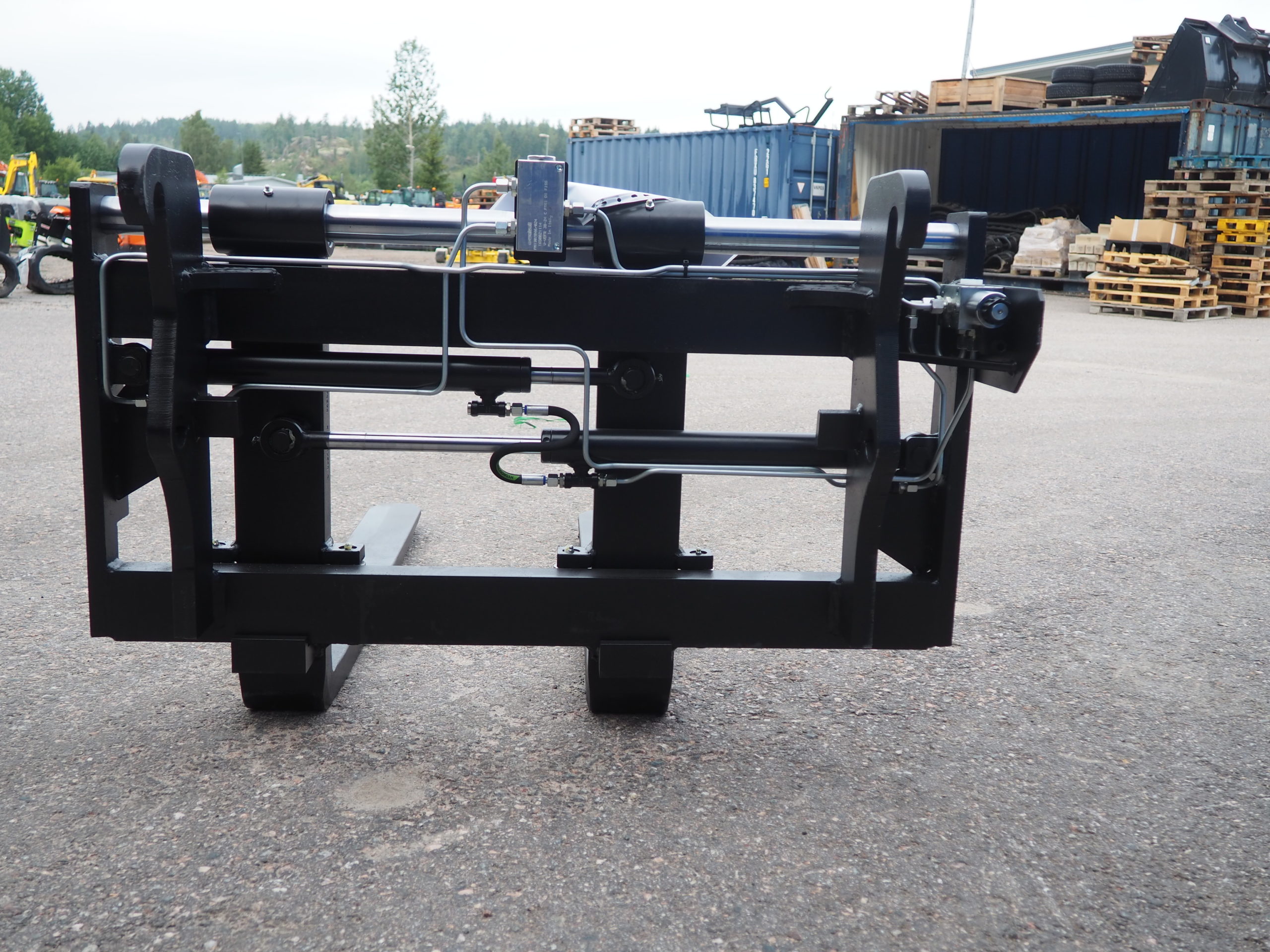 Hydraulipiikit sivuttaissiirrolla