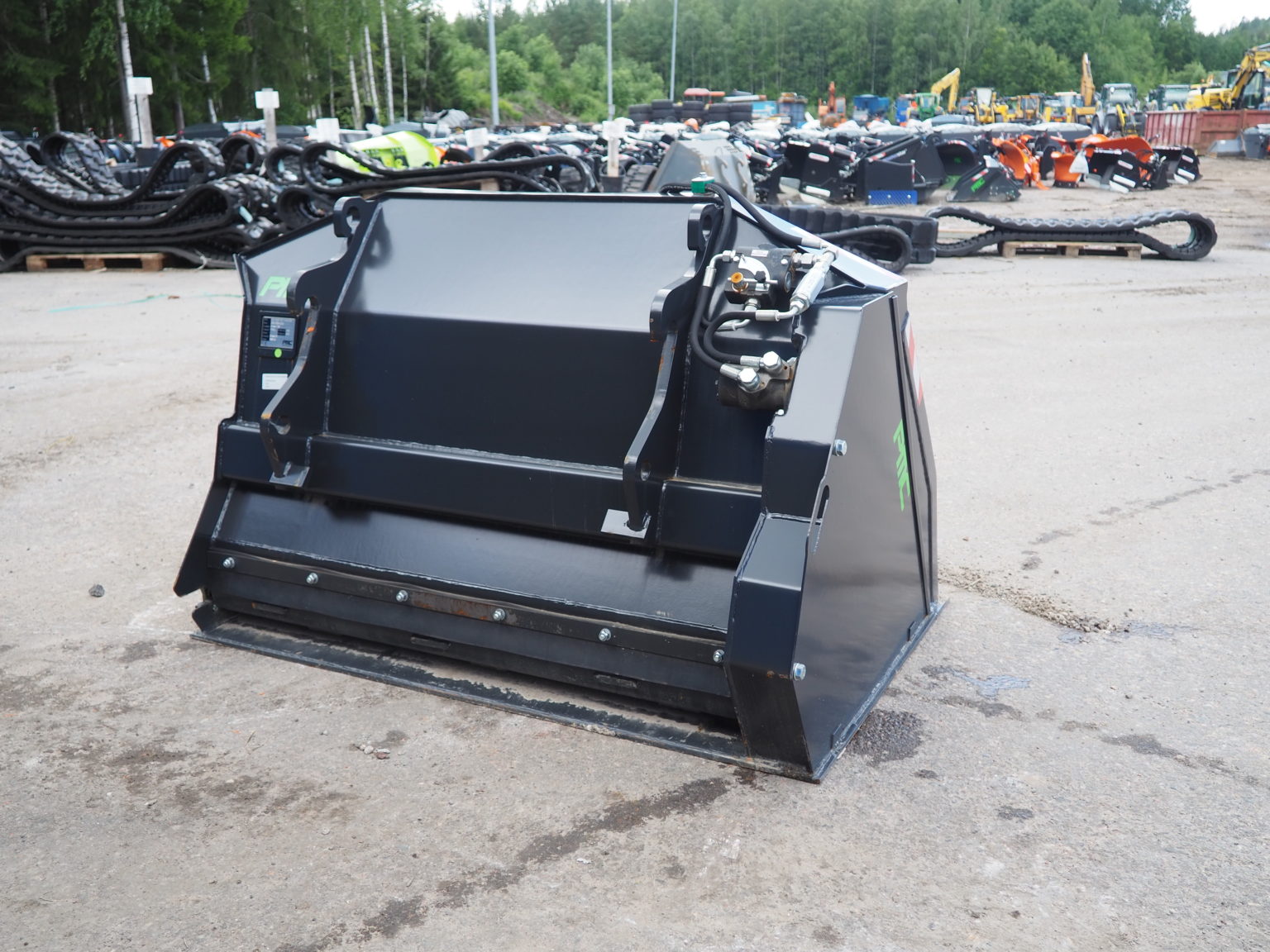Hiekoituskauha ilman murskainta 700 l