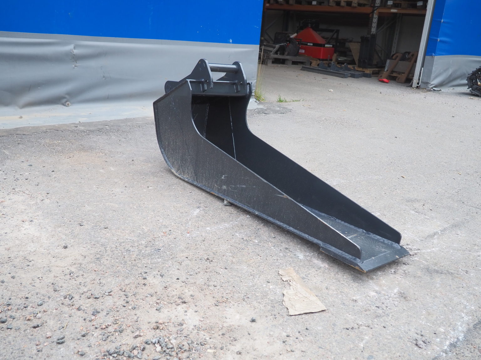 Kaapelikauha 300 mm pitkällä pohjalla