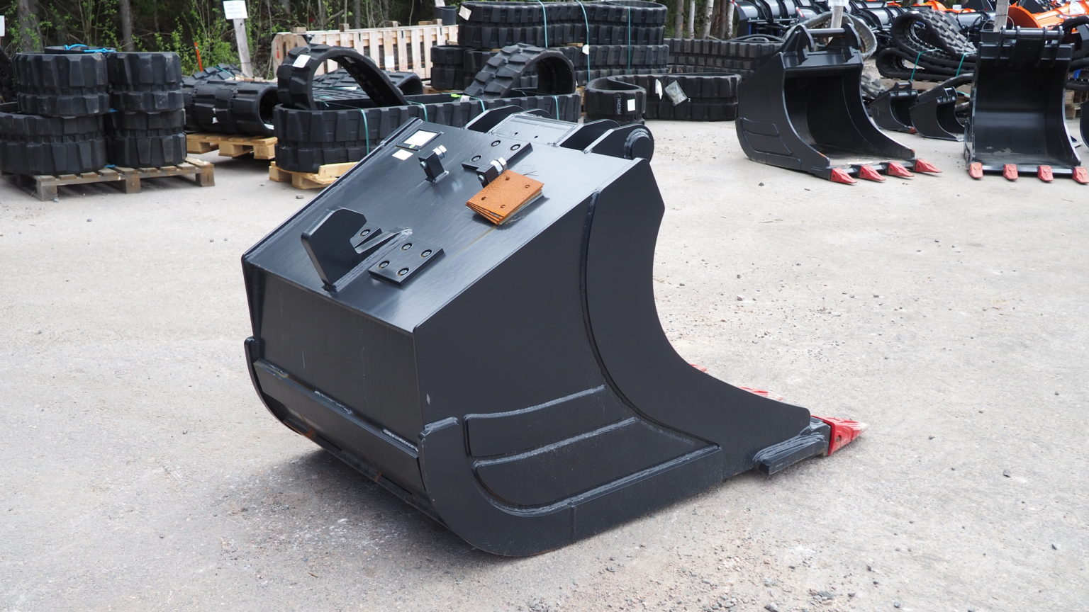 Kuokkakauha 1 300 l kynsillä