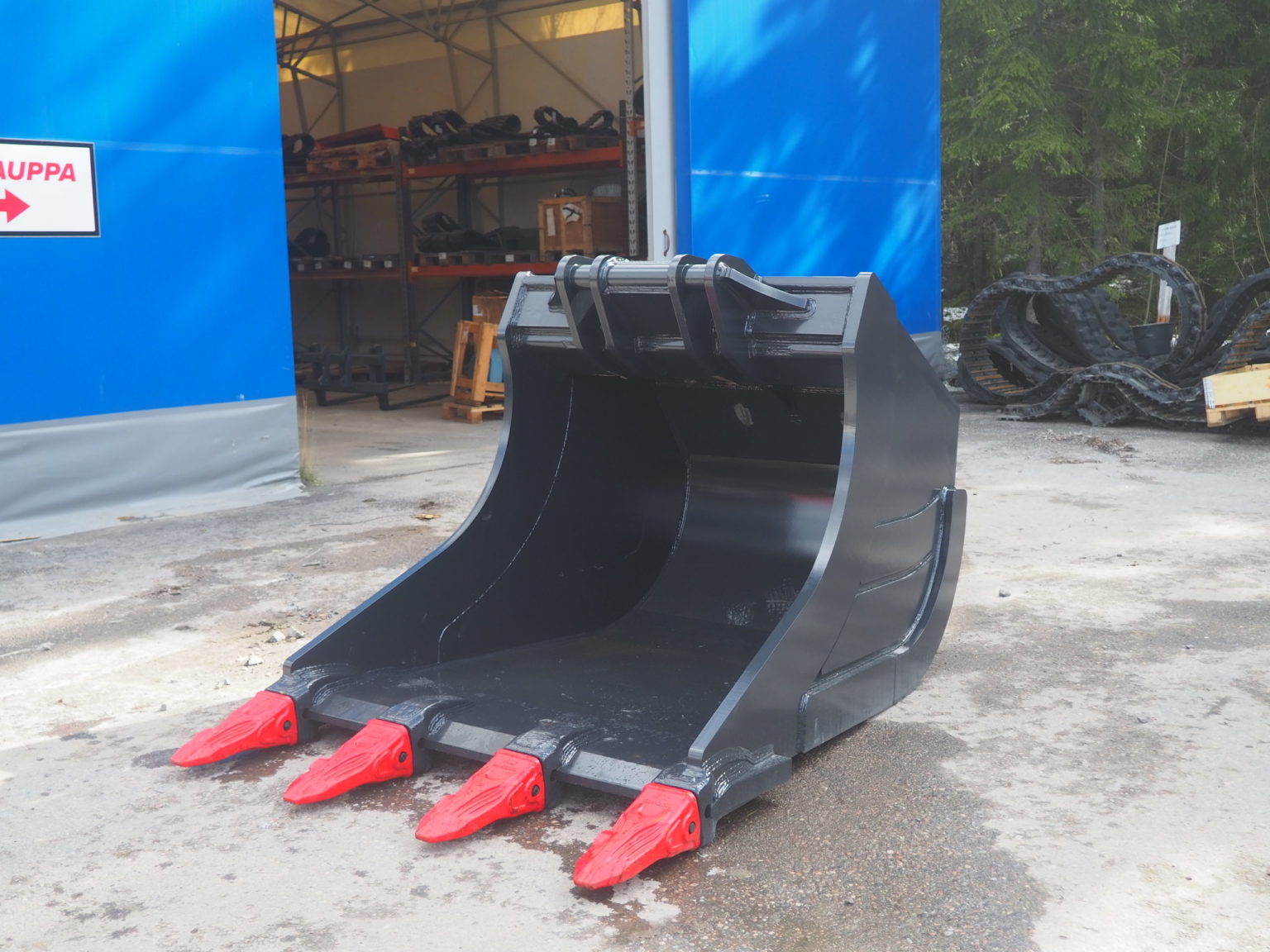 Kuokkakauha kynsillä