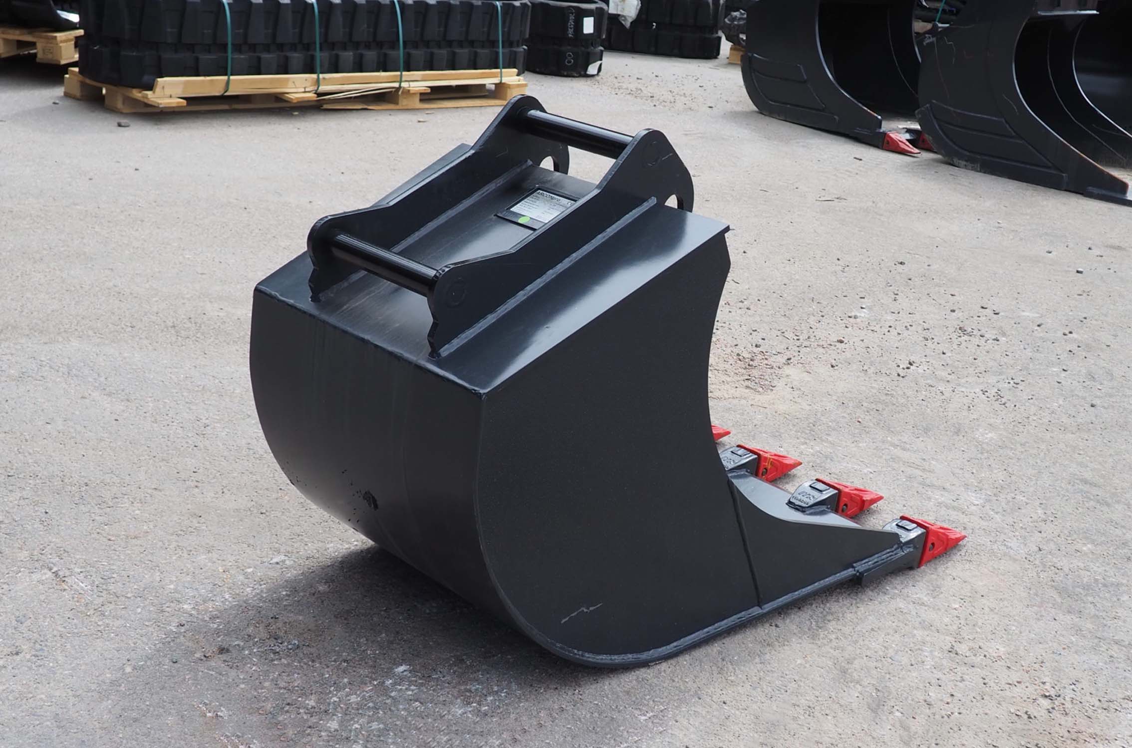 Kuokkakauha kynsillä 350 l