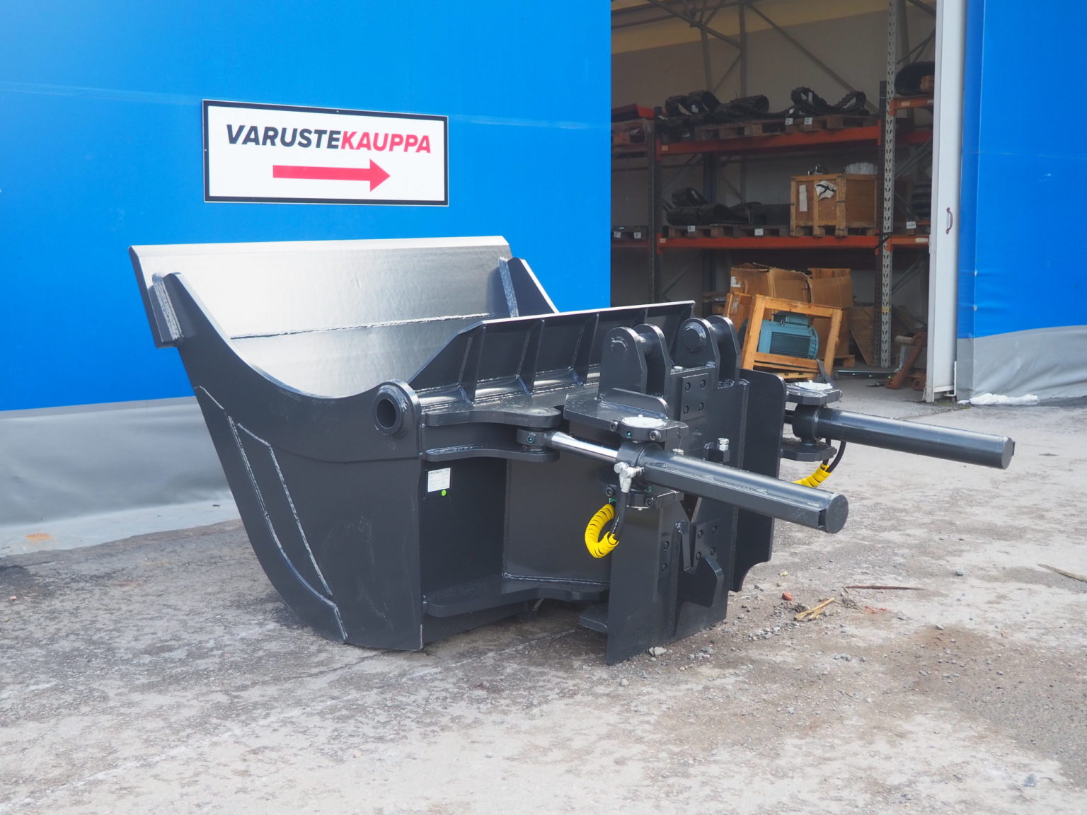 Kallistuva luiskakauha