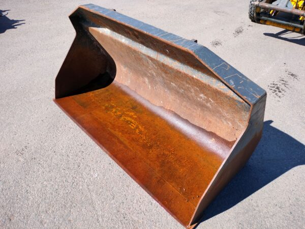 6.1.5 käytetty maakauha 2050mm kramer 1150