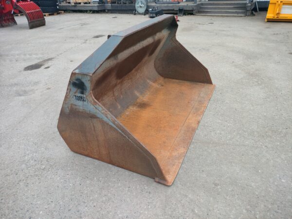 4.0.2 Käytetty maakauha 2050mm Kramer 380