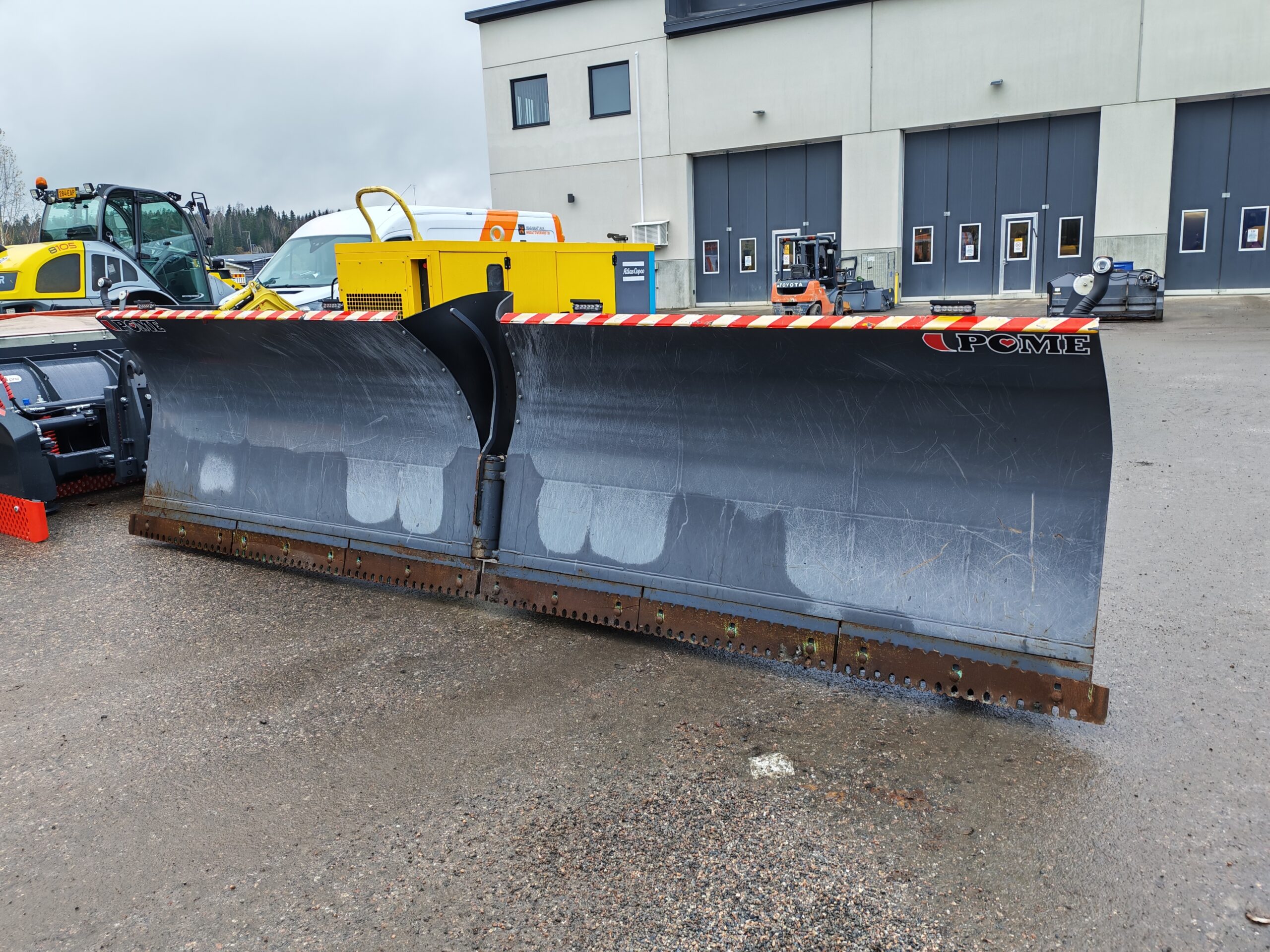 2.2.4 Erittäin hyväkuntoinen käytetty POME Nivelaura 5000mm Volvo 120