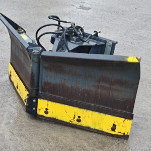 2.1.10 Käytetty Snowstar Nivelaura 1800 kramer 350