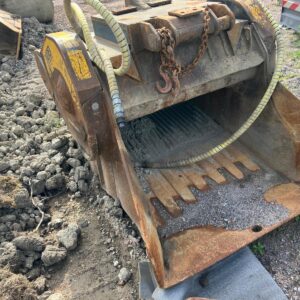 1.0.1 Käytetty MB BF120.4 murskain NTP-40 sovitteella