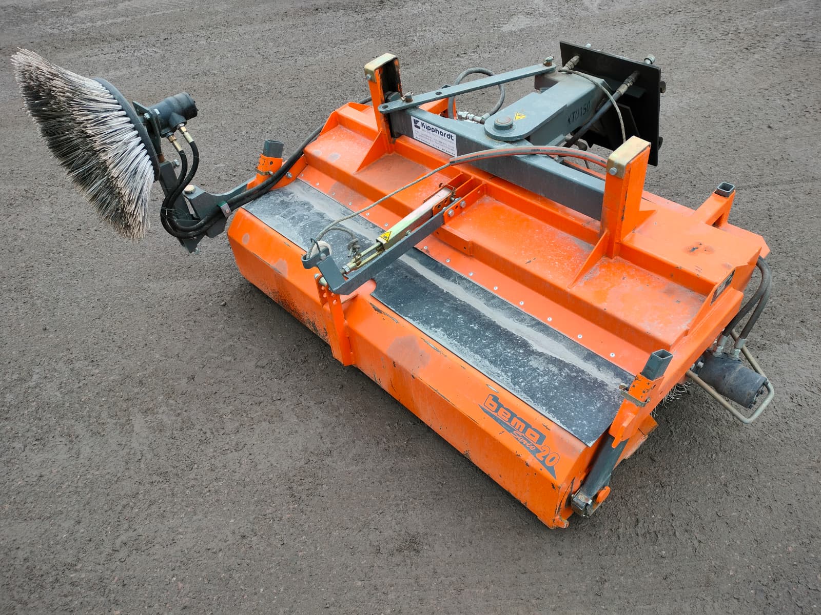 1.0.0 käytetty bema 20 keräävä harjalaite 1550 kramer 350