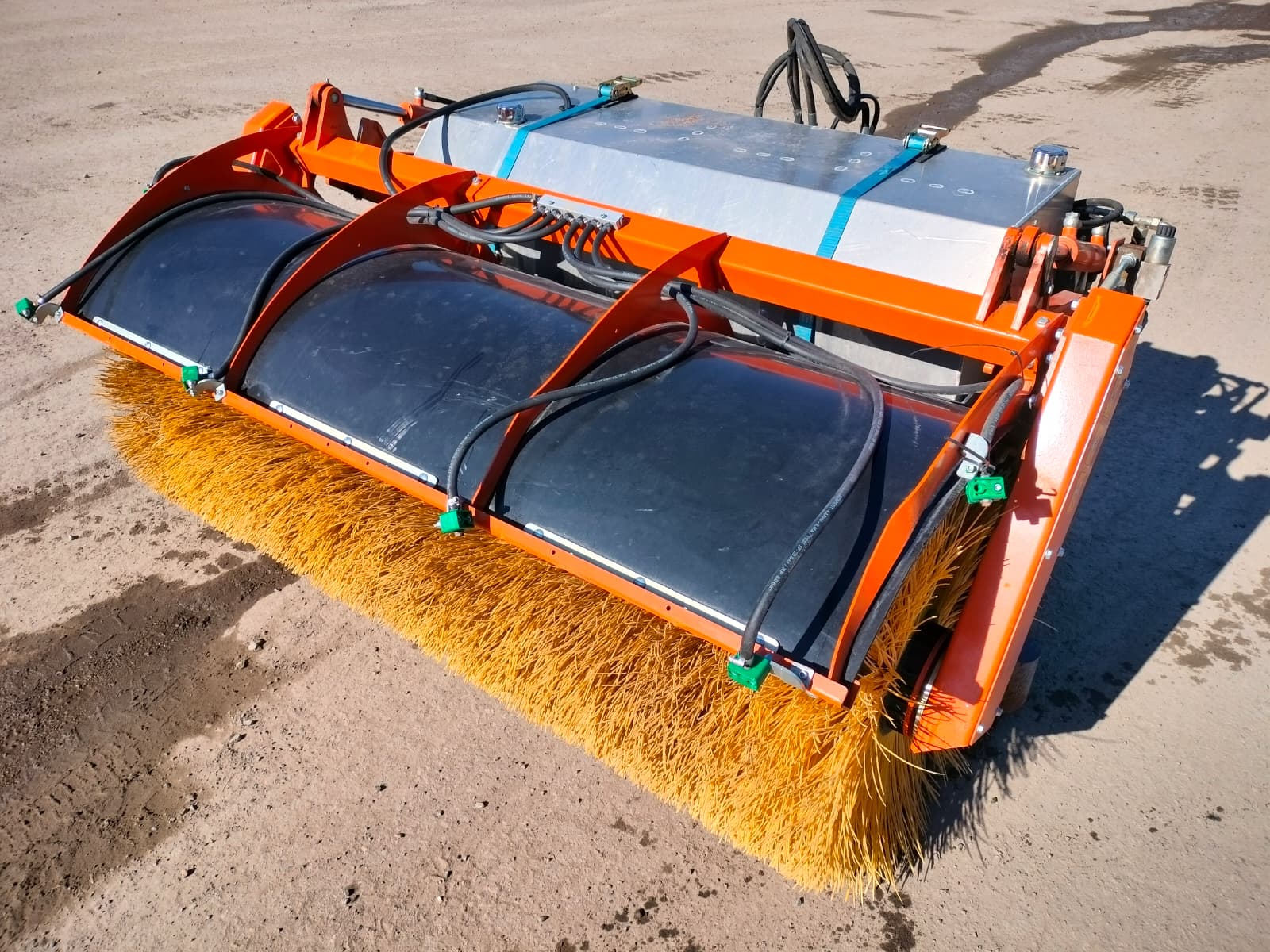 1.1.2 käytetty arcon pro kauhaharja 2000mm kramer 380