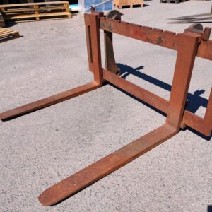 4.0.2 Käytetyt trukkipiikit 1200mm volvo 120