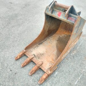4.0.2 Käytetty Kynsikuokka S60 850mm 650l