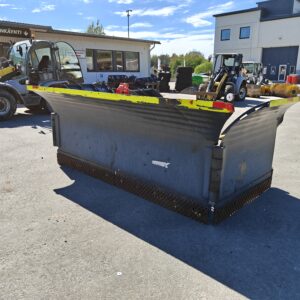 2.0.9 Käytetty Stark U-Aura 6000/3000H volvo 120