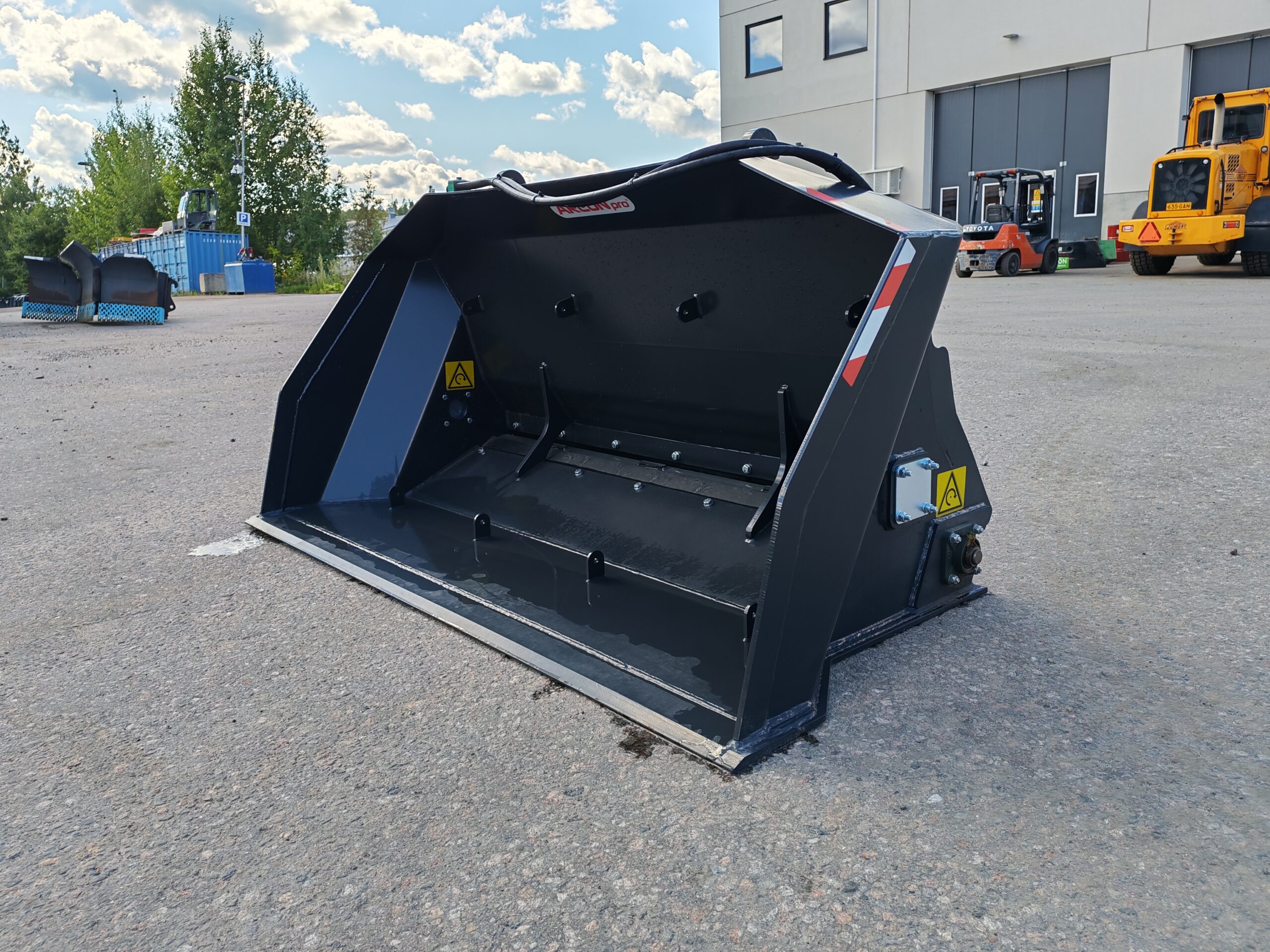 HIEKOITUSKAUHA 800L ILMAN MURSKAINTA KRAMER 380